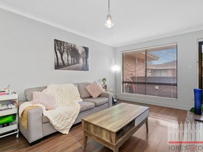 2/9 Avery Avenue, Dianella WA 6059