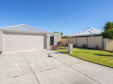 4 Karijini Street, Yanchep WA 6035