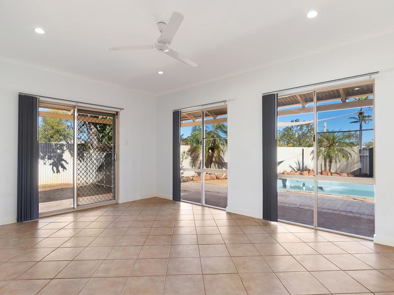 11 Comrie Court, Baynton