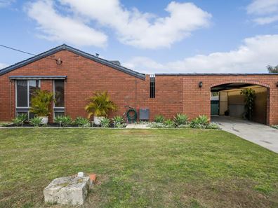 4 Glenside Crescent, Craigie WA 6025