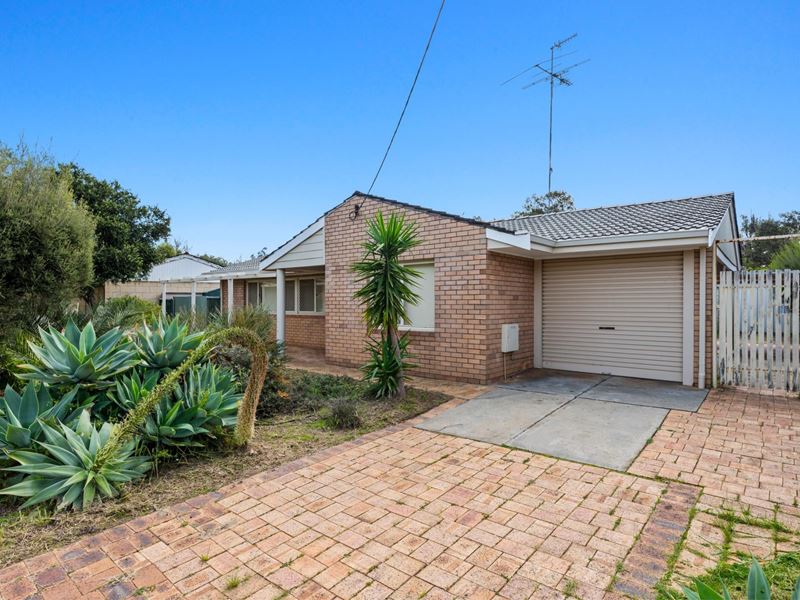 4 SEAR STREET, Pinjarra WA 6208