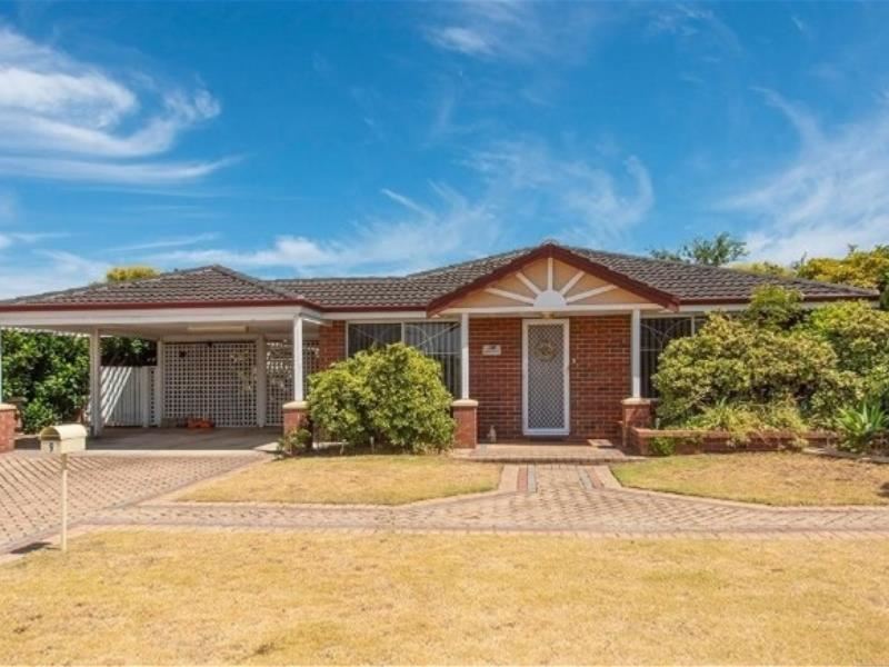 9 Lavender Gardens, Halls Head WA 6210