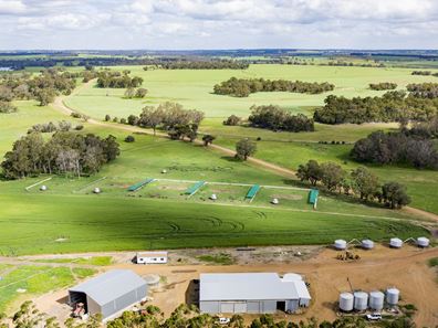 Blackwattle and Russell Road, West Cape Howe, Hay Shed Hill and wineries, Frankland River WA 6396