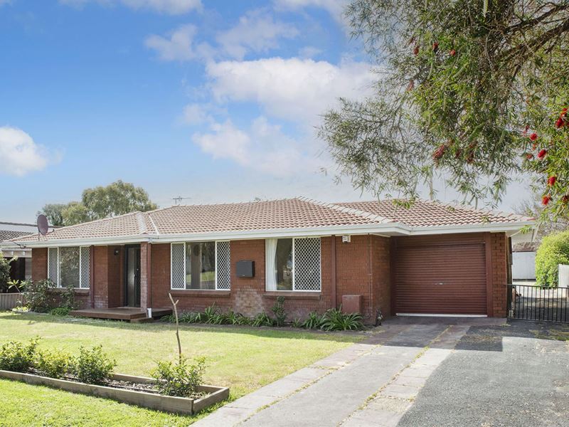 73 Fairbairn Road, Busselton