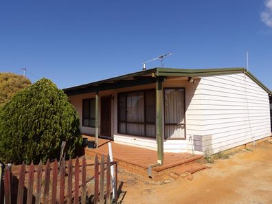 96 Shaw Street, Coolgardie WA 6429