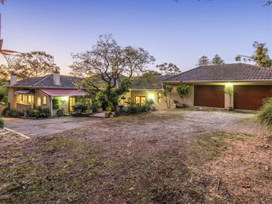 9 Alpine Road, Kalamunda WA 6076