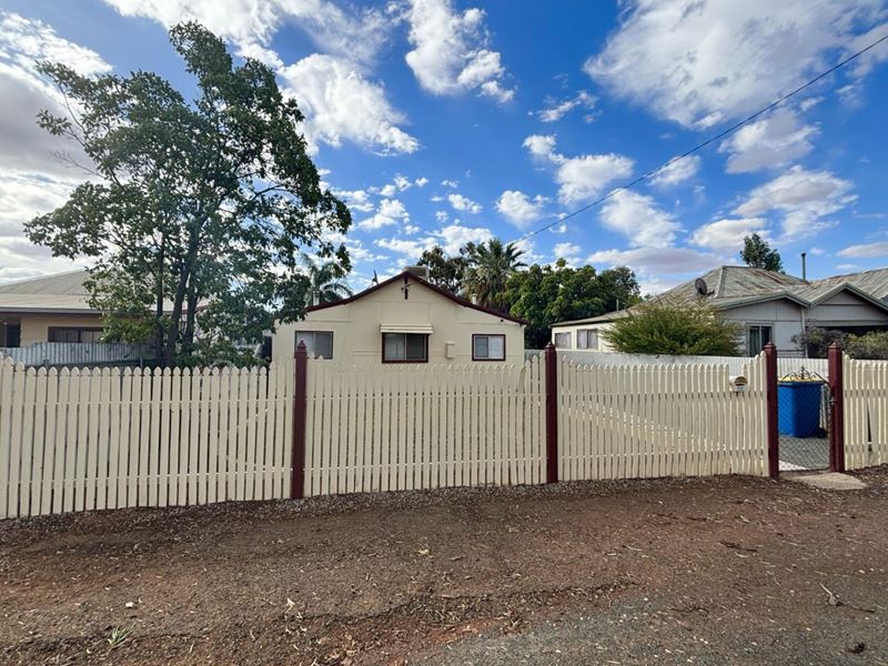 22 Campbell Street, Lamington WA 6430