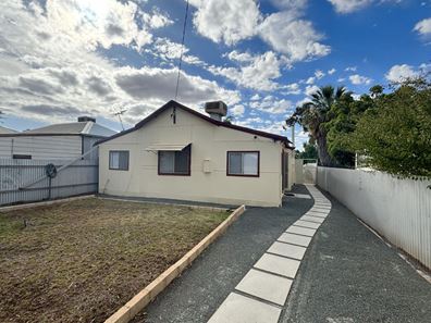 22 Campbell Street, Lamington WA 6430