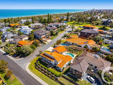 2 Carinya Place, City Beach WA 6015