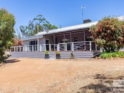 14 Dyer Street, Clackline WA 6564