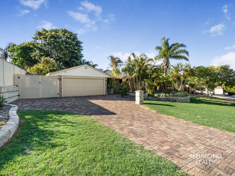 242 Trappers Drive, Woodvale