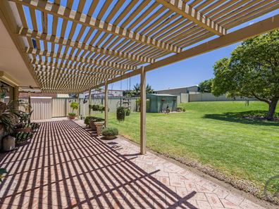 4 Caspar Road, Madora Bay WA 6210