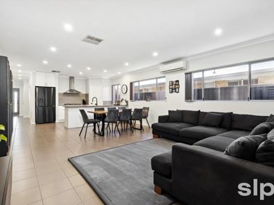4 Indee Pass, Secret Harbour WA 6173