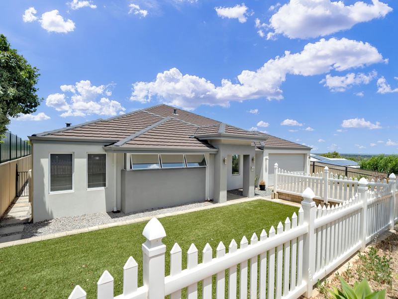 9 Ashley Drive, Kelmscott