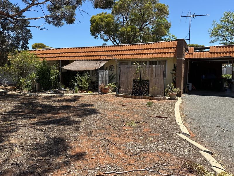 42 Quandong Road, Kambalda West WA 6442