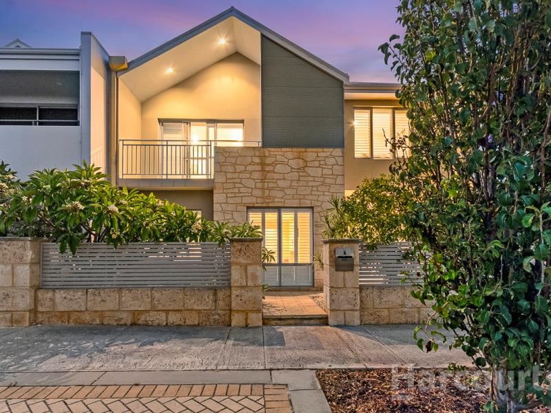 4 Fenian Pass, Hillarys