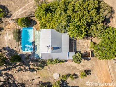 1085 Brooking Road, Hovea WA 6071