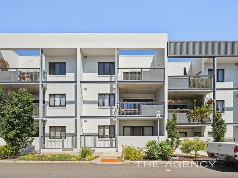 106/59 Breaksea Drive, North Coogee