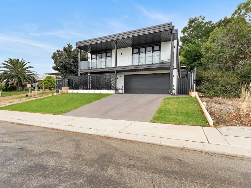 35 Derry Avenue, Mount Nasura WA 6112