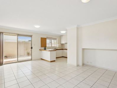 28/3 Hocking Parade, Sorrento WA 6020