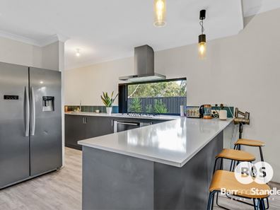 15 English View, Gelorup WA 6230