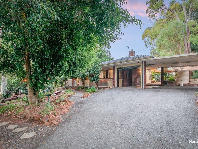 30 Valley View Road, Roleystone WA 6111