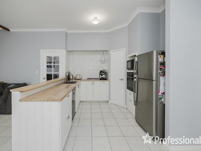 21 Springbrook Drive, Ellenbrook WA 6069