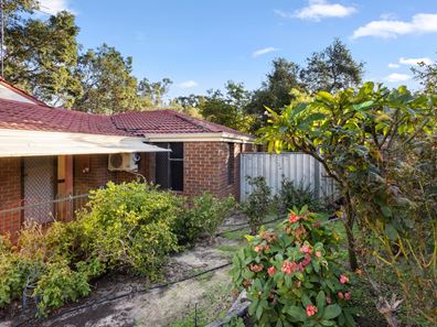 13 Lateritia Court, Kelmscott WA 6111