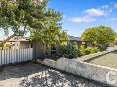 13 Madden Way, Parmelia WA 6167