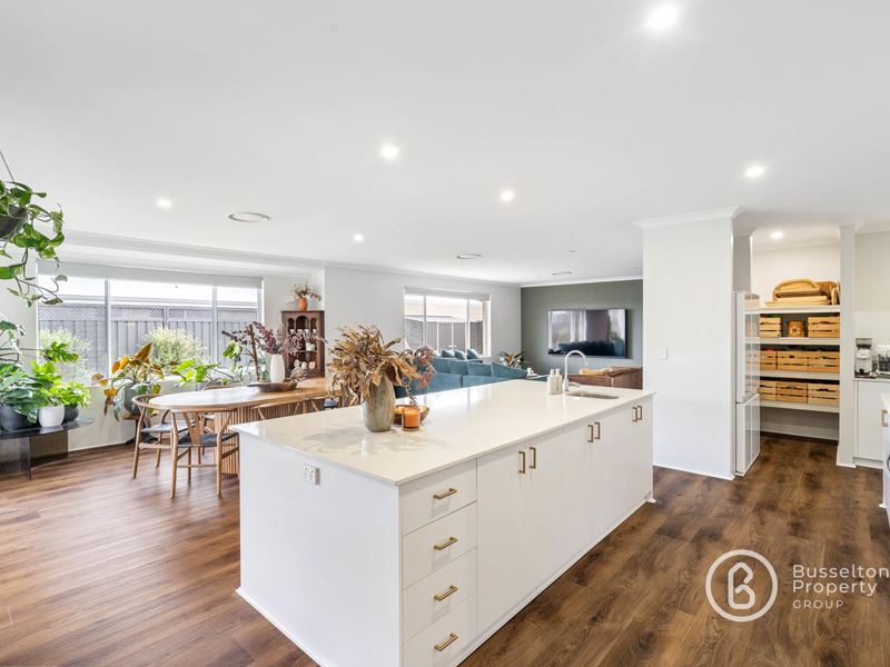 34 Pennyworth Ramble, West Busselton WA 6280