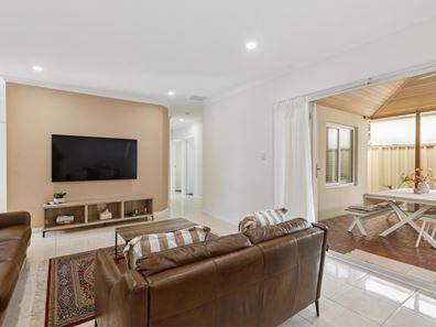 25B Ilumba Way, Nollamara WA 6061