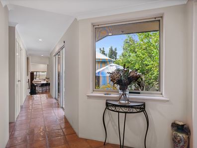 163 Kitchener Road, Alfred Cove WA 6154