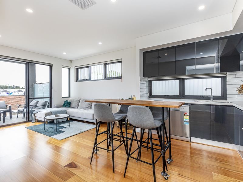 9/8 Gibney Avenue, Mount Hawthorn WA 6016