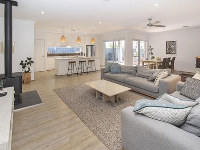 27 Cherry Hills Circle, Dunsborough WA 6281