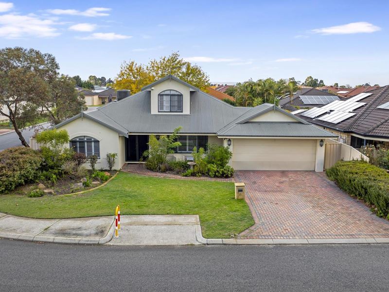 15 Palatine Crescent, Canning Vale WA 6155
