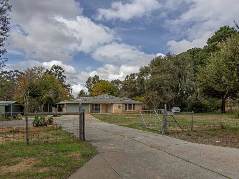 164 Lakelands Drive, Gnangara WA 6077