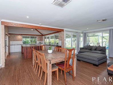 164 Lakelands Drive, Gnangara WA 6077