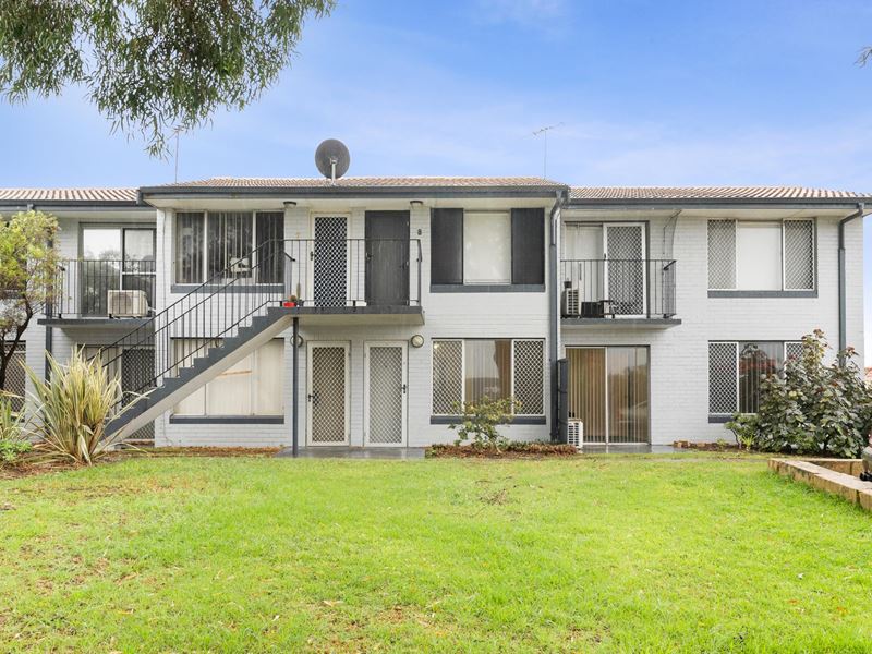 4/110-112 Safety Bay Road, Shoalwater WA 6169