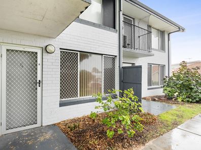 4/110-112 Safety Bay Road, Shoalwater WA 6169