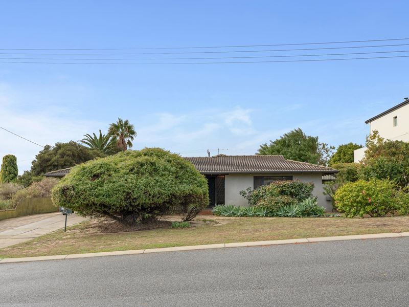 6 Kebroyd Way, Kallaroo WA 6025