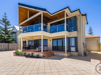 103 Boardwalk Boulevard, Halls Head WA 6210