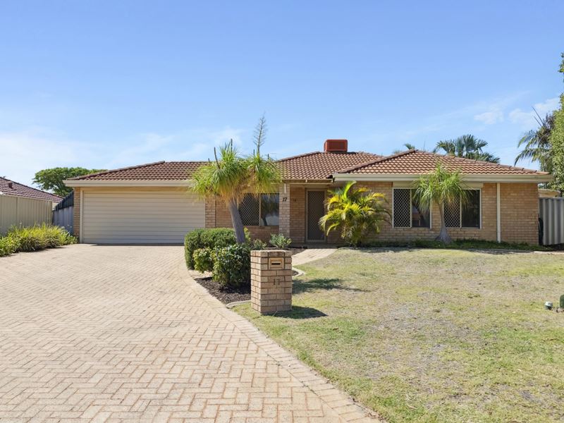 17 Harewood Place, Marangaroo WA 6064