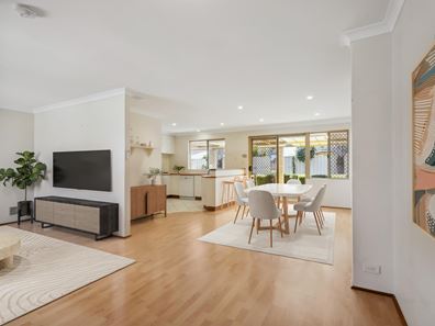 17 Harewood Place, Marangaroo WA 6064
