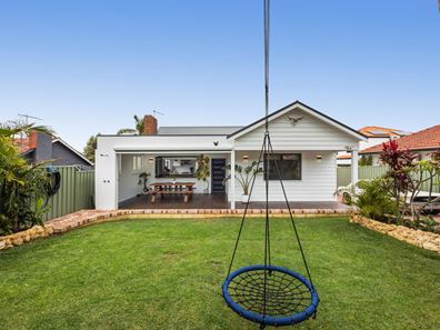 16 Paine Court, Karrinyup WA 6018