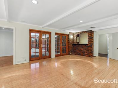 9 Whitworth Place, Dianella WA 6059