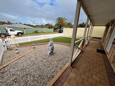 36 Mangrove Circuit, Banksia Grove WA 6031
