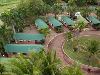 Accommodation/Tourism - Ivanhoe Village Caravan Resort