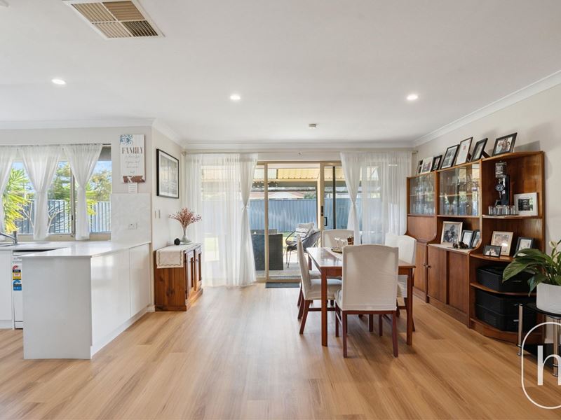 37 SANDALFORD DRIVE, Beldon