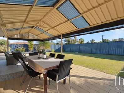 37 SANDALFORD DRIVE, Beldon WA 6027