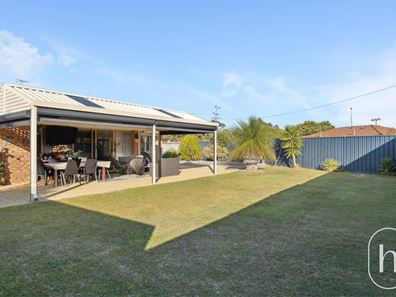 37 SANDALFORD DRIVE, Beldon WA 6027